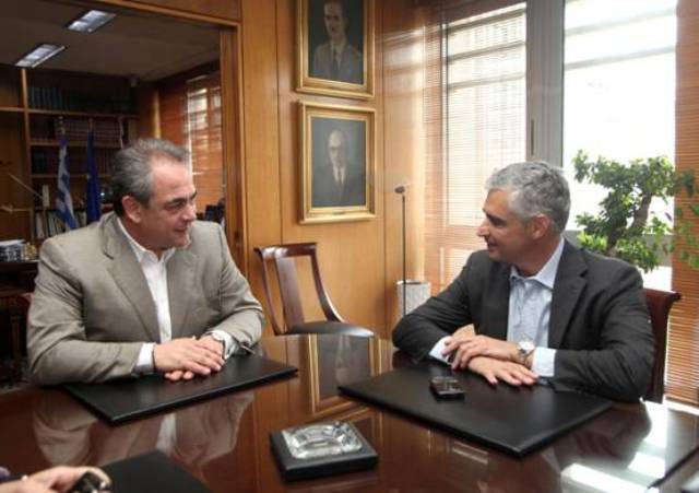 «Στενή συνεργασία μεταξύ του “επιχειρείν” και του δήμου»