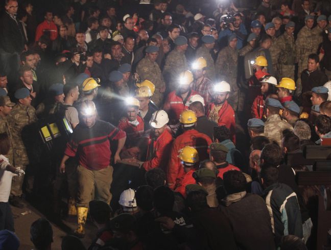 Εκατόμβη νεκρών στο ανθρακωρυχείο της Τουρκίας
