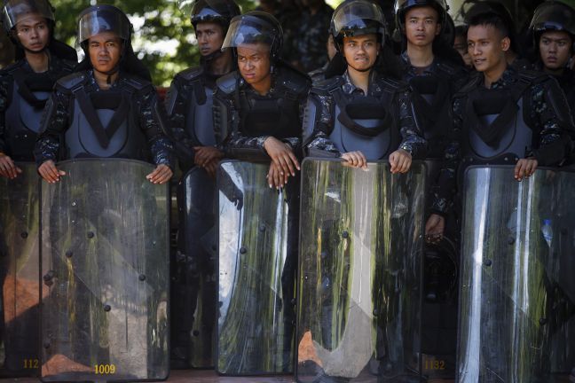 Ανοιχτό το ενδεχόμενο στρατιωτικού πραξικοπήματος στην Ταϊλάνδη