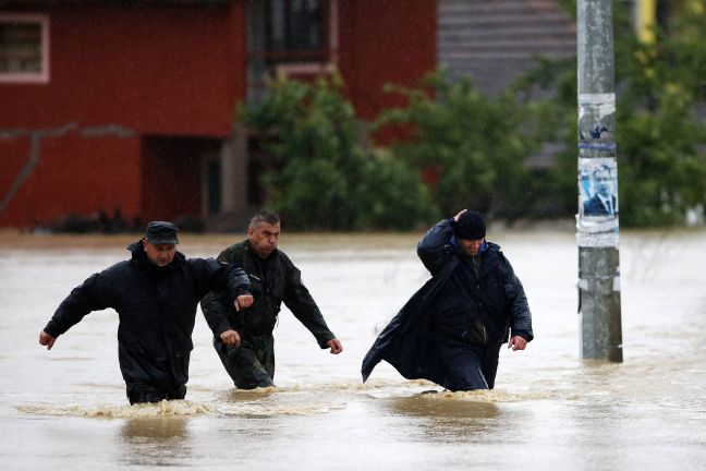 Πάνω από ένα εκατομμύριο κάτοικοι έχουν πληγεί από τις πλημμύρες στη Βοσνία