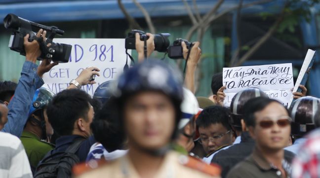 «Μπλόκο» Βιετνάμ στις αντικινεζικές διαδηλώσεις