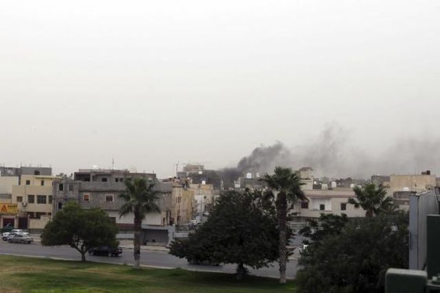 Νέο σφυροκόπημα του αεροδρομίου της Τρίπολης