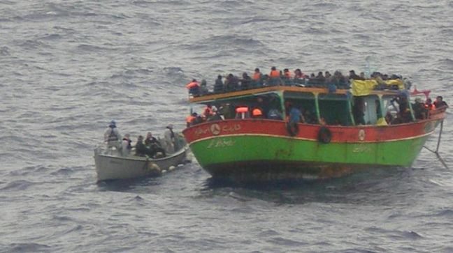 Πλοιάριο με παράνομους μετανάστες βυθίστηκε στα ανοιχτά της Λιβύης