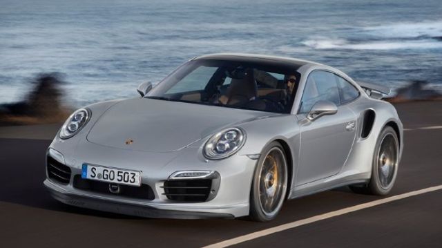 Ετοιμάζεται υβριδική Porsche 911