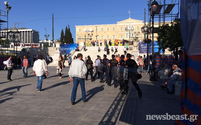 Ισχυρή αστυνομική παρουσία στο Σύνταγμα