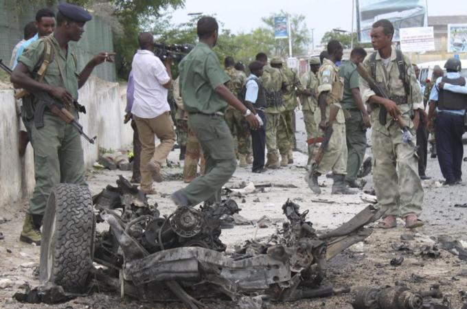 Δέκα οι νεκροί από την επίθεση ισλαμιστών στο κοινοβούλιο της Σομαλίας