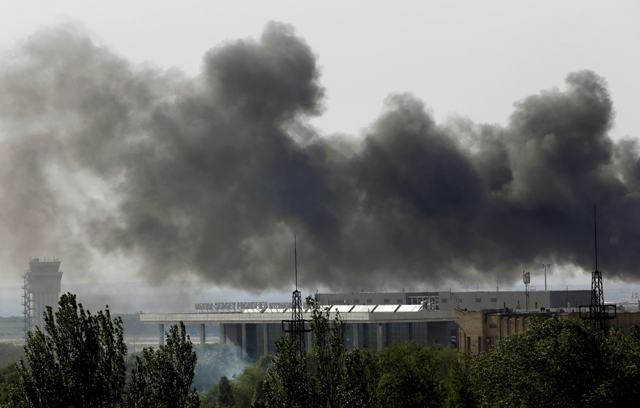 Βομβαρδισμός στην περιοχή του σιδηροδρομικού σταθμού του Ντονέτσκ