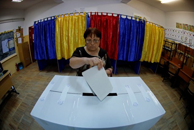 Δεύτερος γύρος προεδρικών εκλογών στην Ρουμανία