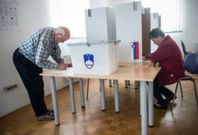 Επικράτηση των συντηρητικών αντιπολιτευόμενων κομμάτων στη Σλοβενία