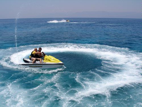 Πότε και πού απαγορεύονται τα jet ski