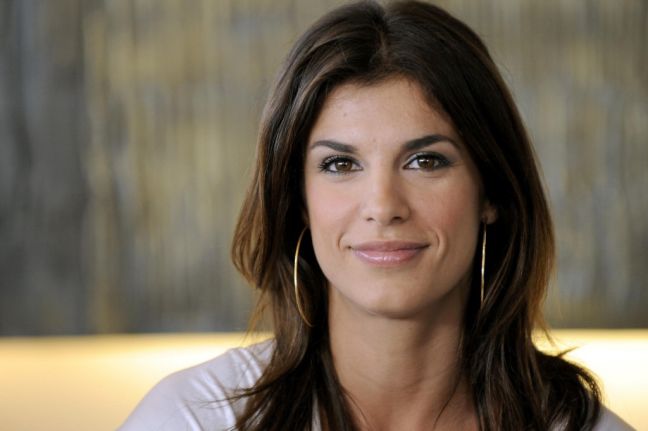 Η Elisabetta Canalis περιμένει τον πελαργό