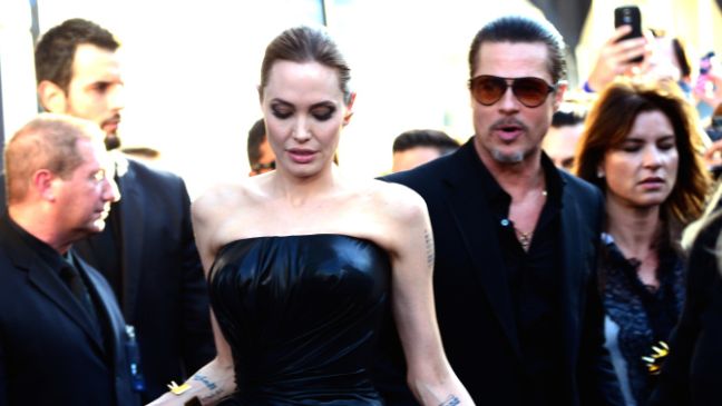 Άγνωστος χτύπησε τον Brad Pitt στο κόκκινο χαλί του «Maleficent»