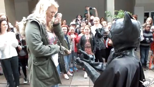 Ο… Batman παντρεύεται