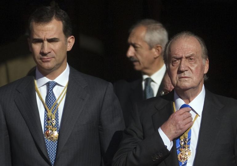 Με δύο βασιλιάδες η Ισπανία μετά την ενθρόνιση του Φελίπε