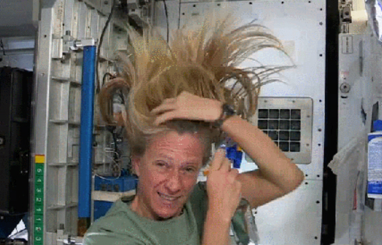 Hairstyling στο διάστημα
