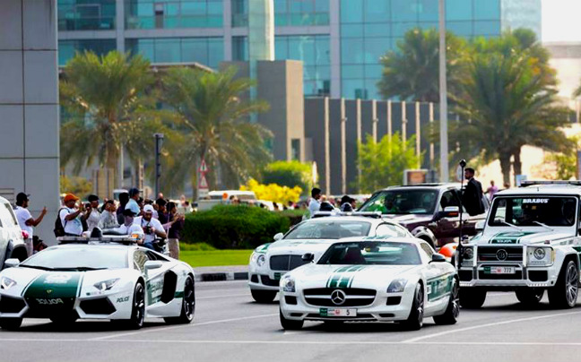 Τα super περιπολικά του Ντουμπάι βγαίνουν βόλτα