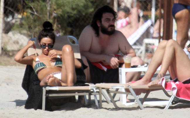 Οι βουτιές της Ελένης Φουρέιρα στη Γλυφάδα