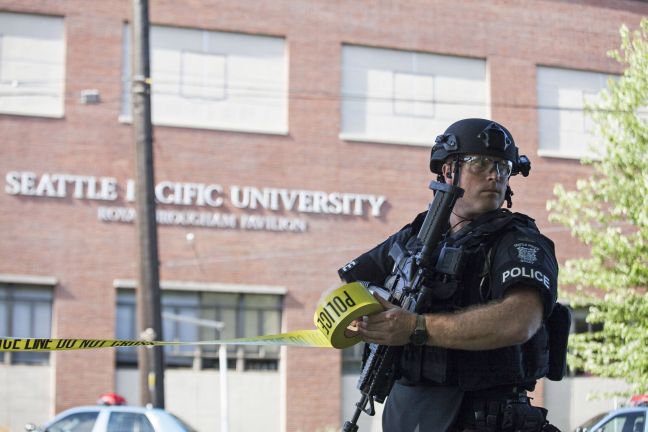 Ένοπλος εισέβαλε σε πανεπιστήμιο του Σιάτλ