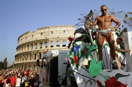 Περισσότεροι από 200.000 οι συμμετέχοντες στο Gay pride της Ρώμης