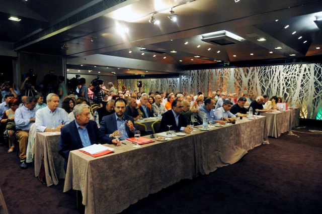 «Αναδιάταξη και διαμόρφωση της πολιτικής γραμμής στην πορεία προς το συνέδριο»