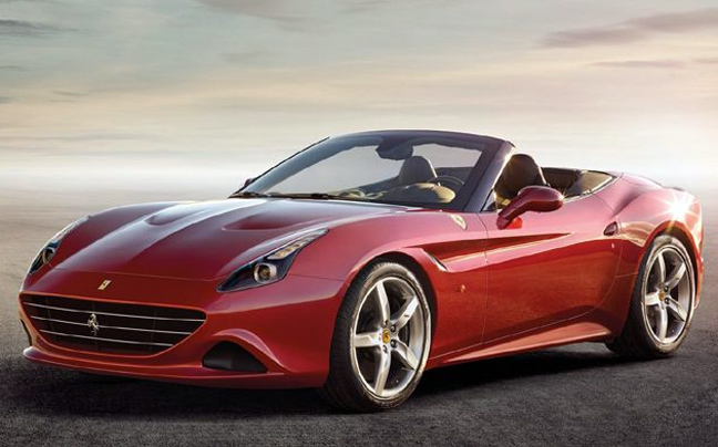 Η Ferrari μειώνει τη χωρητικότητα και υπερτροφοδοτεί τα V8 σύνολά της