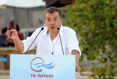 «Να μιλάνε τη γλώσσα μας και να αποδέχονται τις ευρωπαϊκές αξίες»
