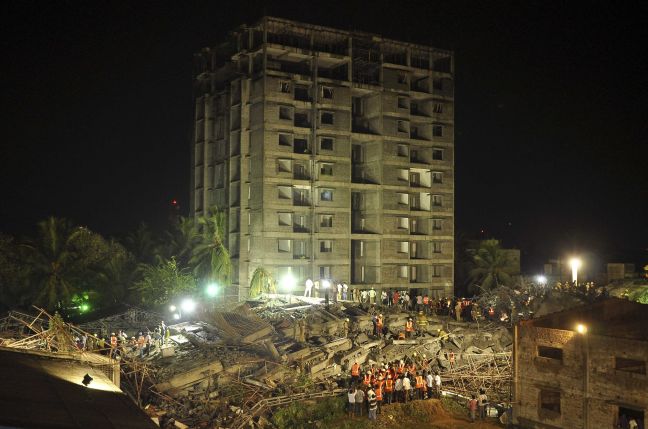 Κατέρρευσε και δεύτερο κτίριο στην Ινδία