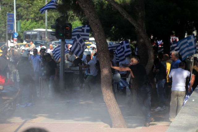 Χρυσαυγίτες εναντίον και αστυνομικών