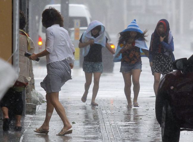 Εγκαταλείπουν τα σπίτια τους οι Ιάπωνες