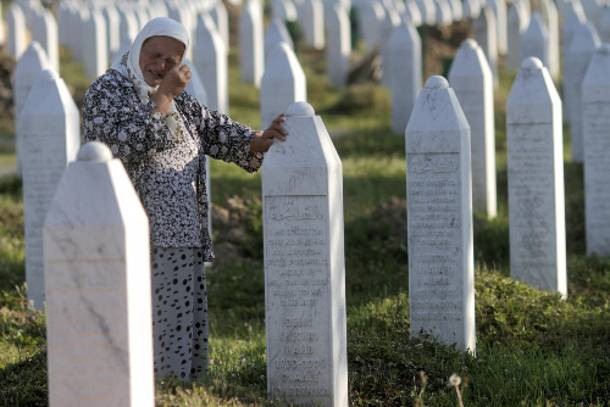Να αναγνωριστεί η γενοκτονία στη Σρεμπρένιτσα