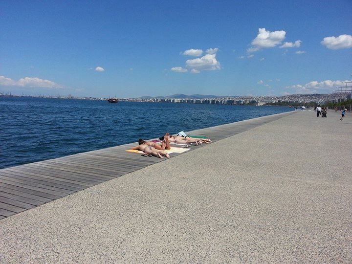 Τόπλες στο κέντρο της Θεσσαλονίκης