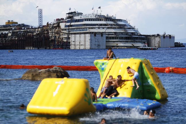 Ολοκληρώθηκε το τελευταίο ταξίδι του Costa Concordia