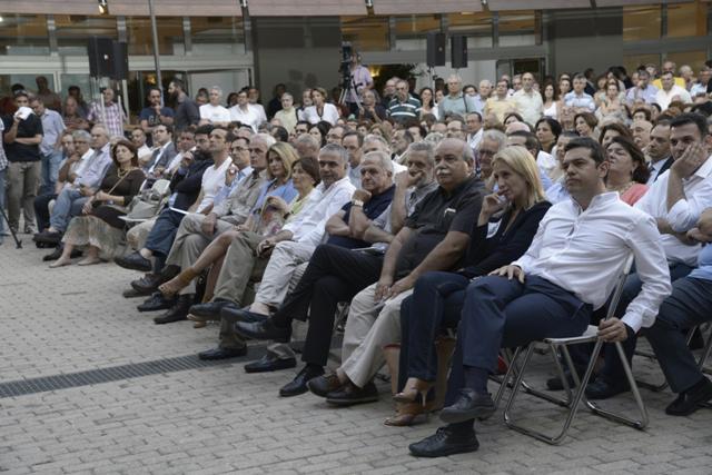 Δεκάδες βουλευτές στην εκδήλωση του ΣΥΡΙΖΑ για τον αιγιαλό