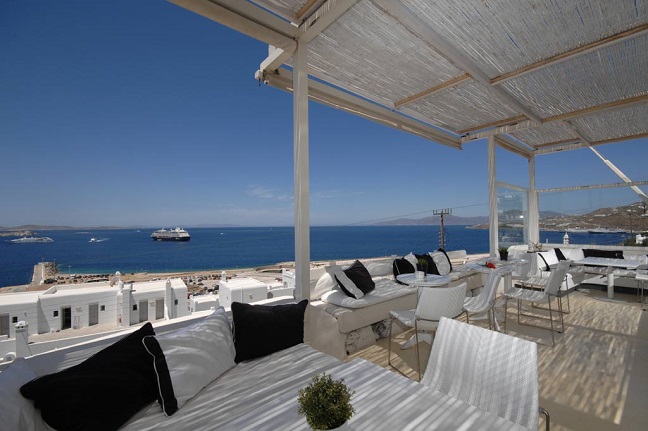 Ένα bar restaurant… Oniro!