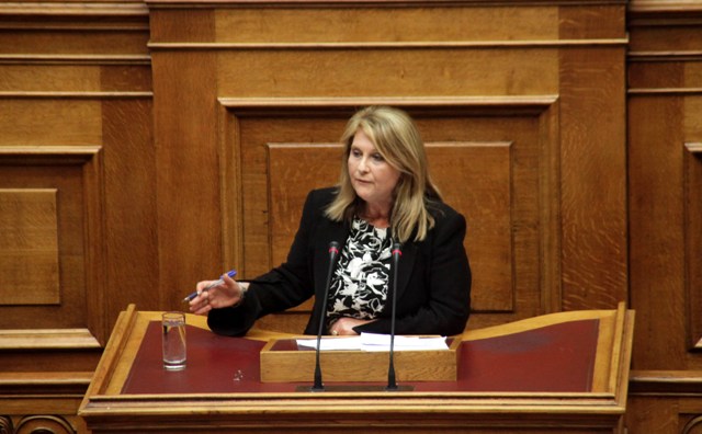 Η Βούλτεψη απείλησε με μηνύσεις για το… χαρτί υγείας