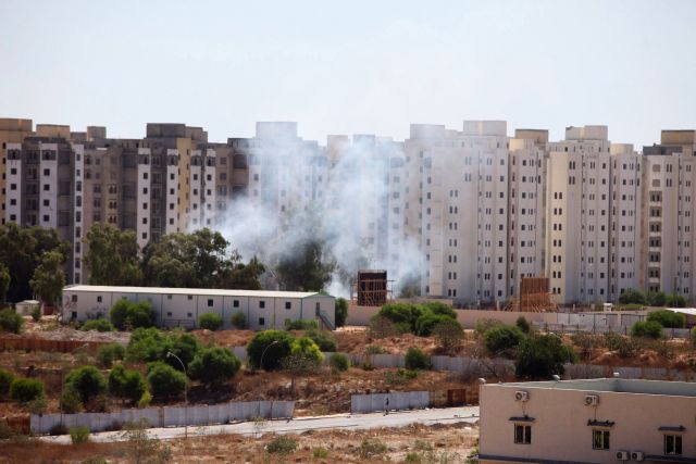 Το Παρίσι καλεί όλους τους Γάλλους πολίτες να εγκαταλείψουν την Λιβύη