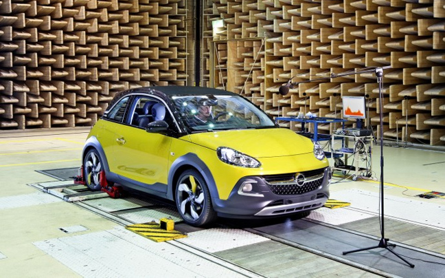 Δοκιμές ήχου στο Opel Adam Rocks
