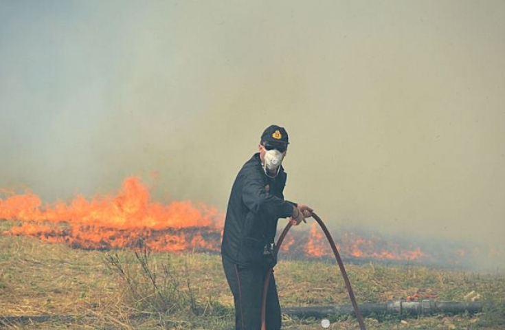 Δύο φωτιές στην Άνδρο πιθανότατα από κεραυνούς