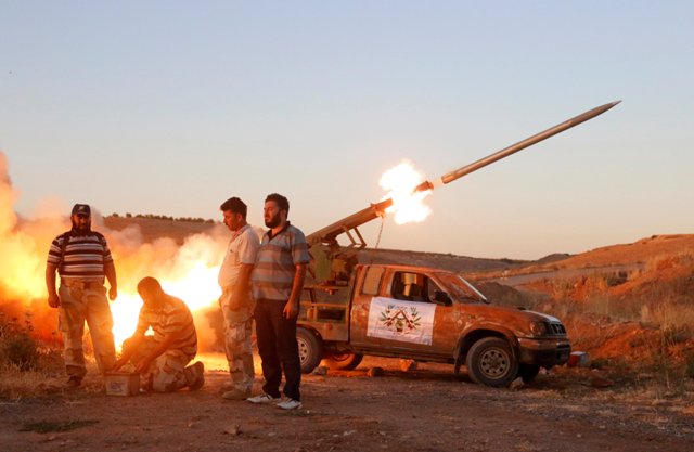 Οι αντάρτες προελαύνουν στη συριακή επαρχία Χάμα