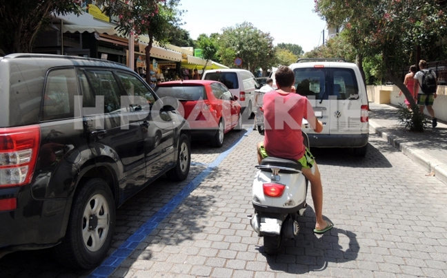 Τεράστια τα κυκλοφοριακά προβλήματα στη Ρόδο