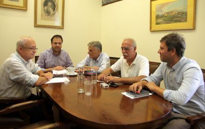Θετική διάθεση, αλλά και ασυμφωνίες στη συνάντηση ΣΥΡΙΖΑ – ΔΗΜΑΡ