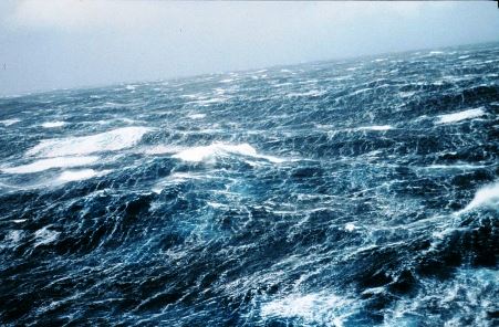 Γιγάντια κύματα σφυροκοπούν για πρώτη φορά την Αρκτική