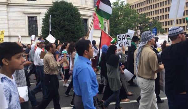 Μεγάλη διαδήλωση υπέρ των Παλαιστινίων έξω από τον Λευκό Οίκο
