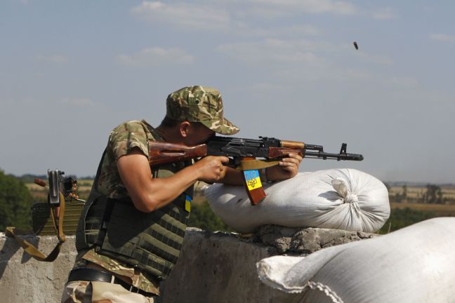 Τουλάχιστον 14 νεκροί σε μάχες και επιθέσεις στην ανατολική Ουκρανία