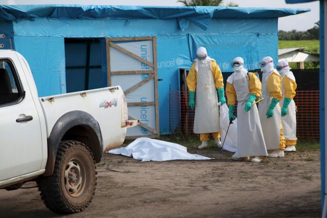 Αυξήθηκαν σε 4.546 οι νεκροί από τον Έμπολα