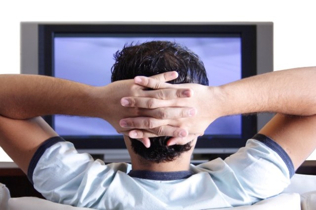 Η πολλή τηλεόραση γερνάει τον εγκέφαλο