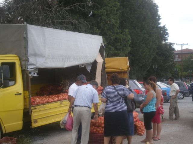 Προϊόντα χωρίς μεσάζοντες και το καλοκαίρι στην Καλαμαριά