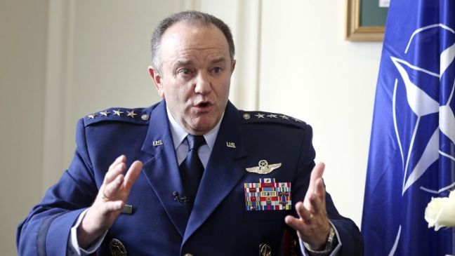 «Το NATO θα αντιδράσει με στρατιωτικά μέσα σε ειβολή δυνάμεων στην Ουκρανία»