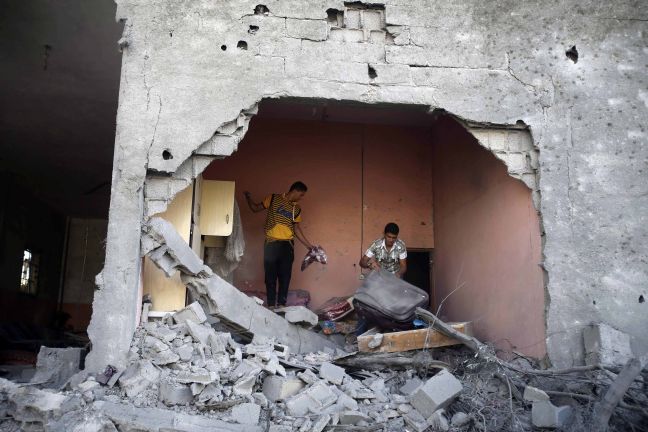 Σκαρφάλωσε στους 2.028 ο αριθμός των νεκρών στη Γάζα