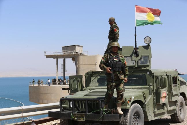 Κούρδοι μαχητές φθάνουν στη Συρία για να πολεμήσουν τους τζιχαντιστές